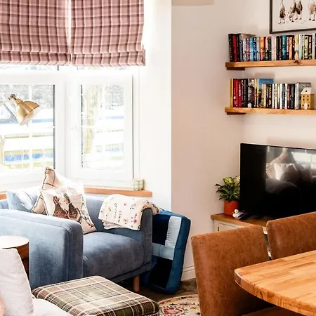Cosy Days سكيبتون